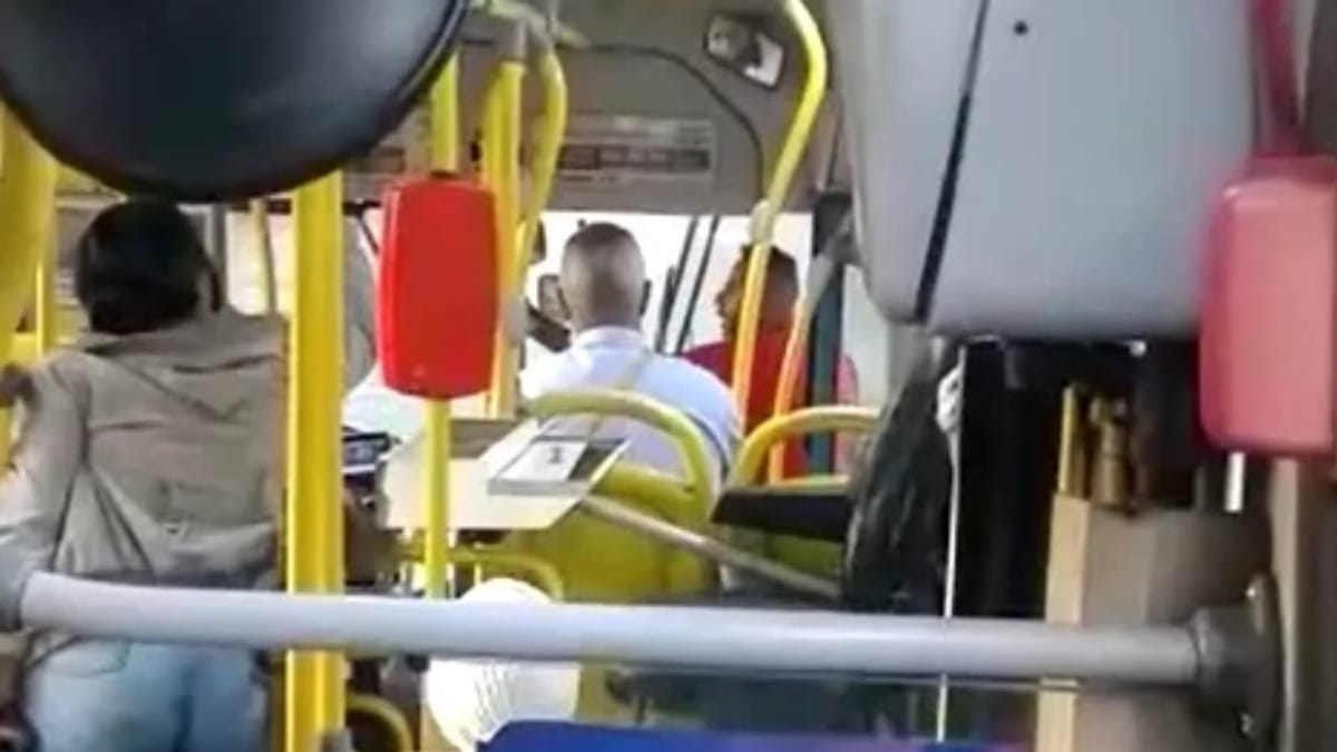 Motorista De ônibus é Agredido Em Bh Desrespeitou Todo Mundo Rádio